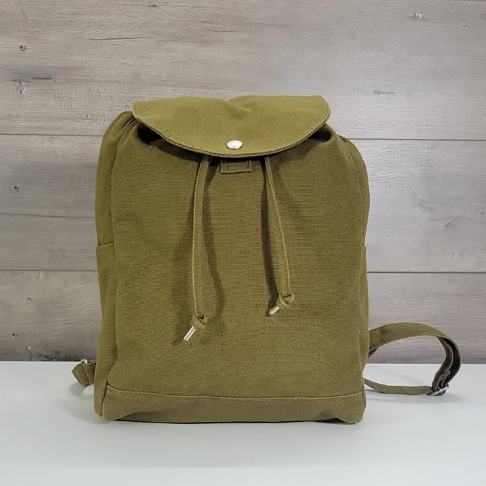 Baggu Olive Green Canvas Drawstring Backpack